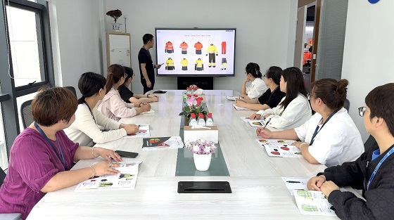 All staff of Shunrong, Suzhou attend the training course of 